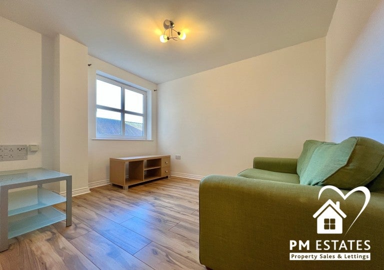 Flat Riverside in East Hertfordshire