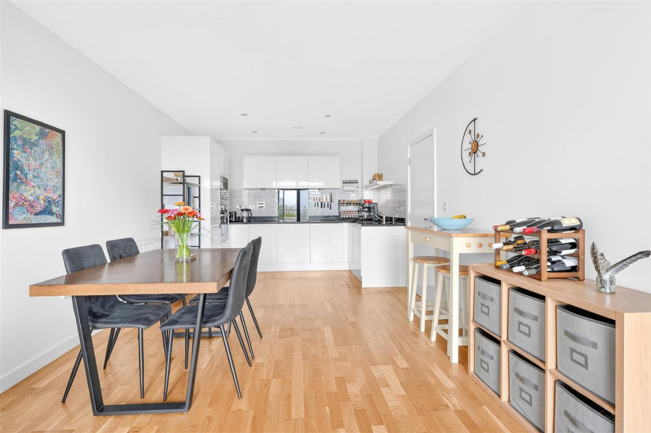 Flat Hampden Road in Greater London