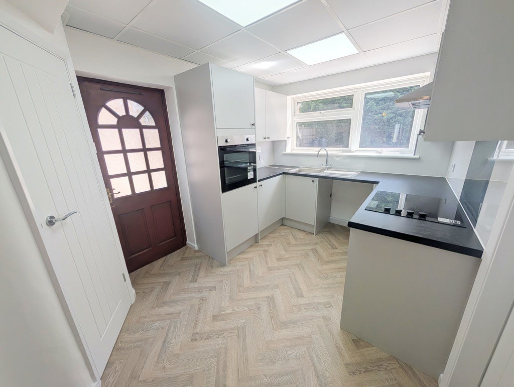 House Sandy Crescent in Hinckley and Bosworth