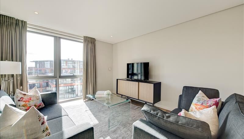 Flat Harbet Road in City of Westminster