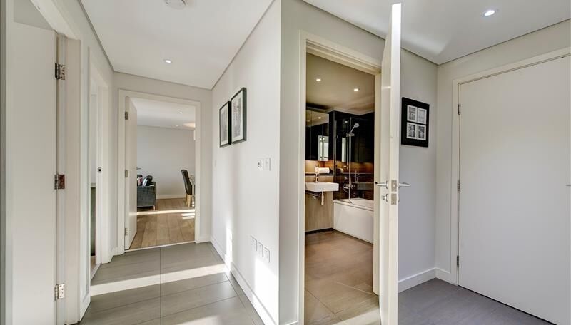 Flat Harbet Road in City of Westminster
