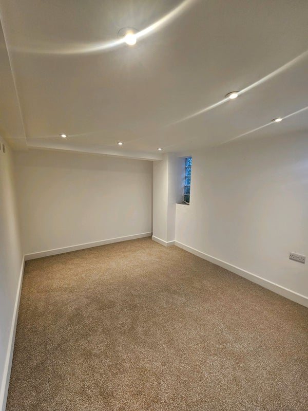 Flat Frenchay Close in Bristol