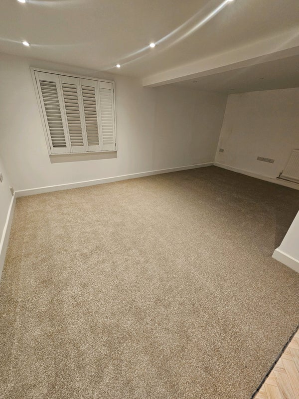 Flat Frenchay Close in Bristol