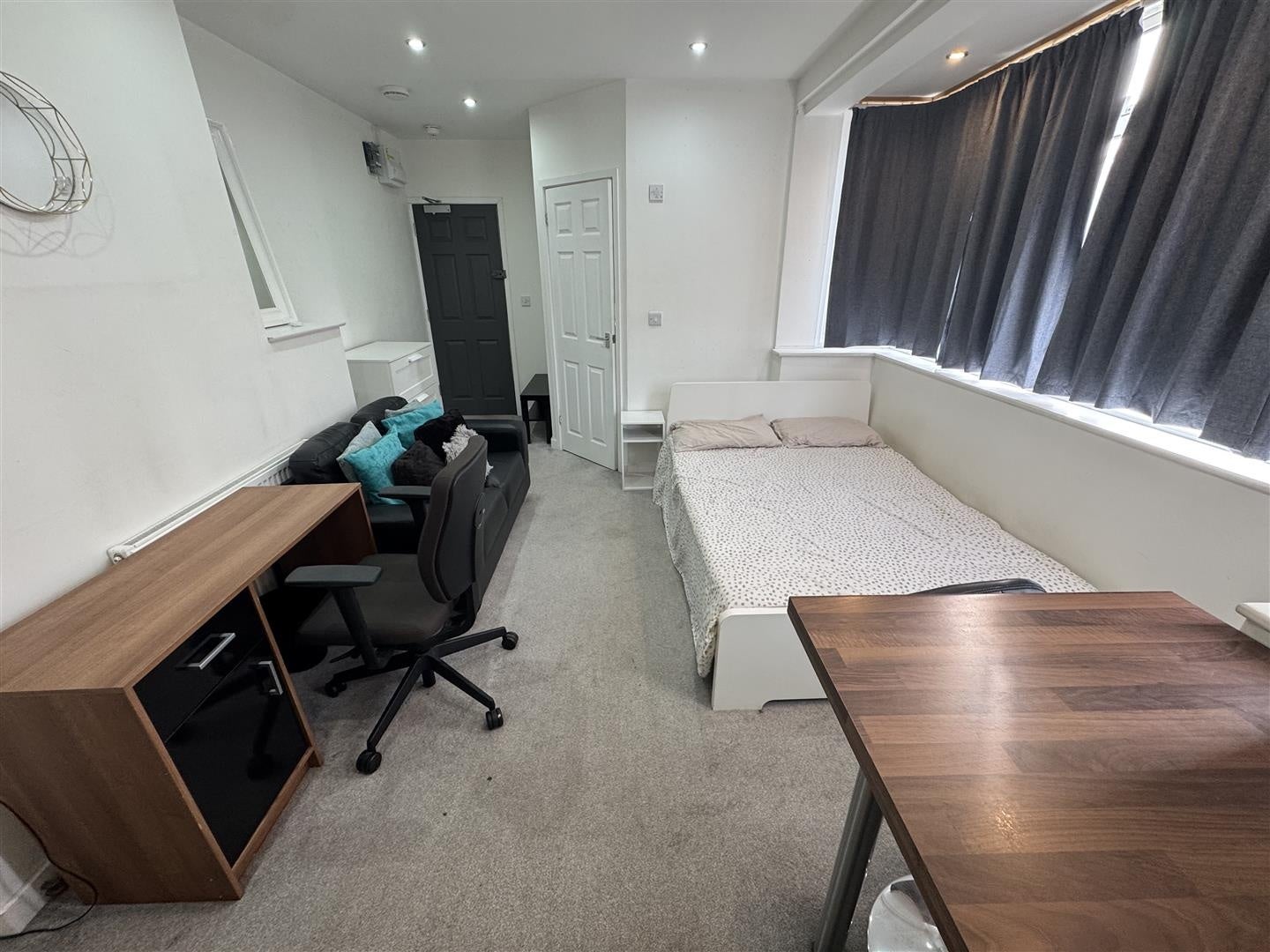 Flat Barras Lane in Coventry
