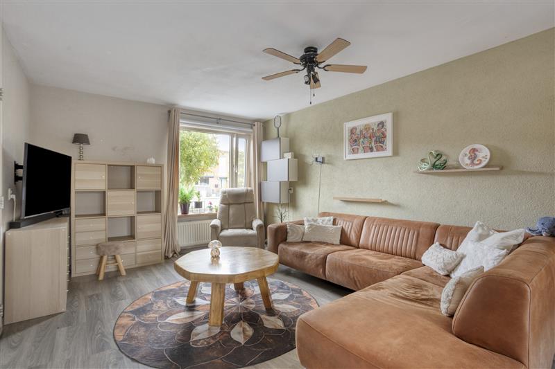 Tussenwoning te koop: Weerelaan 6, Heerhugowaard