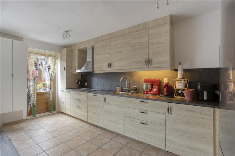Tussenwoning te koop: Weerelaan 6, Heerhugowaard