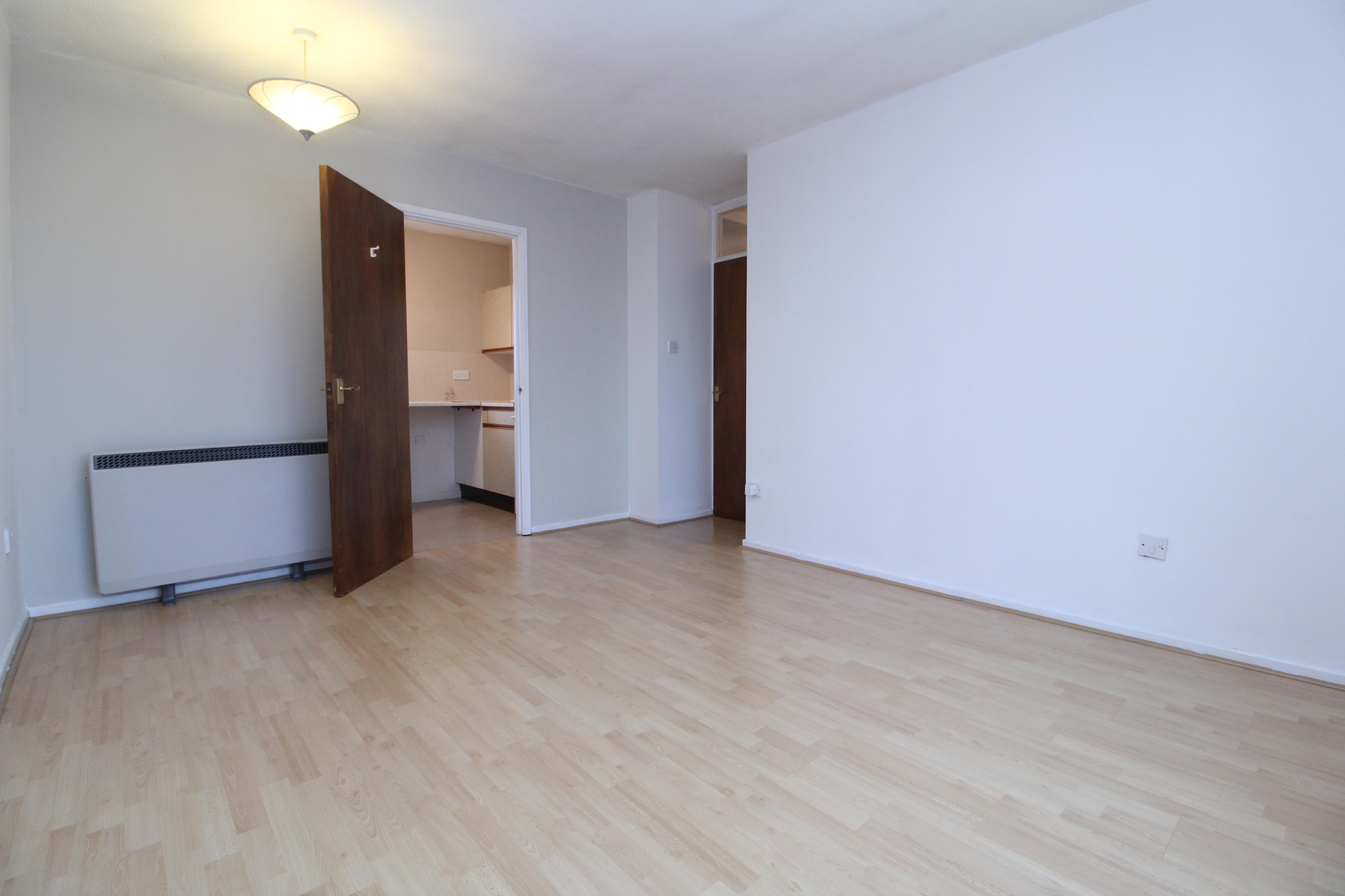 Flat Dorchester End in Colchester
