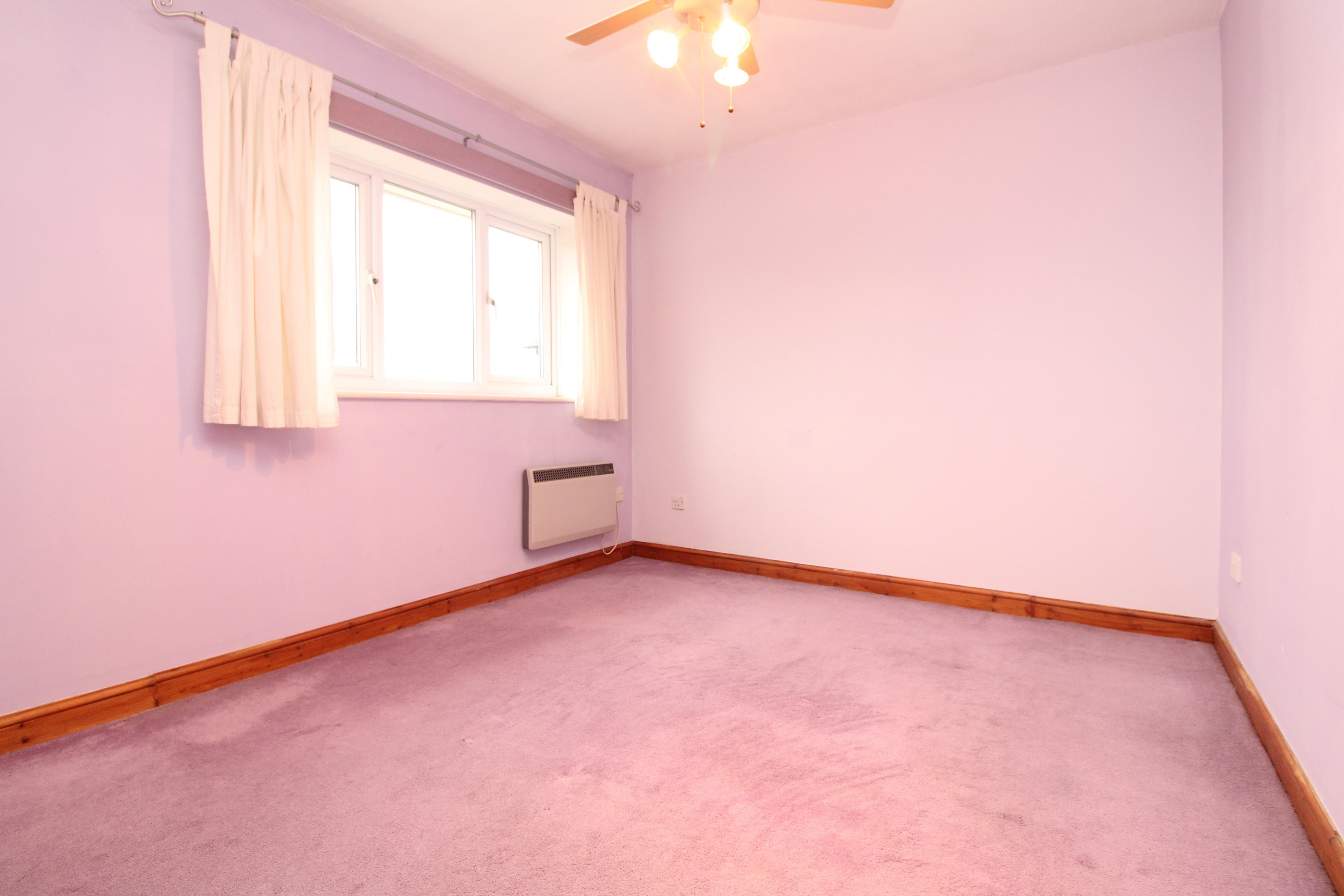Flat Dorchester End in Colchester