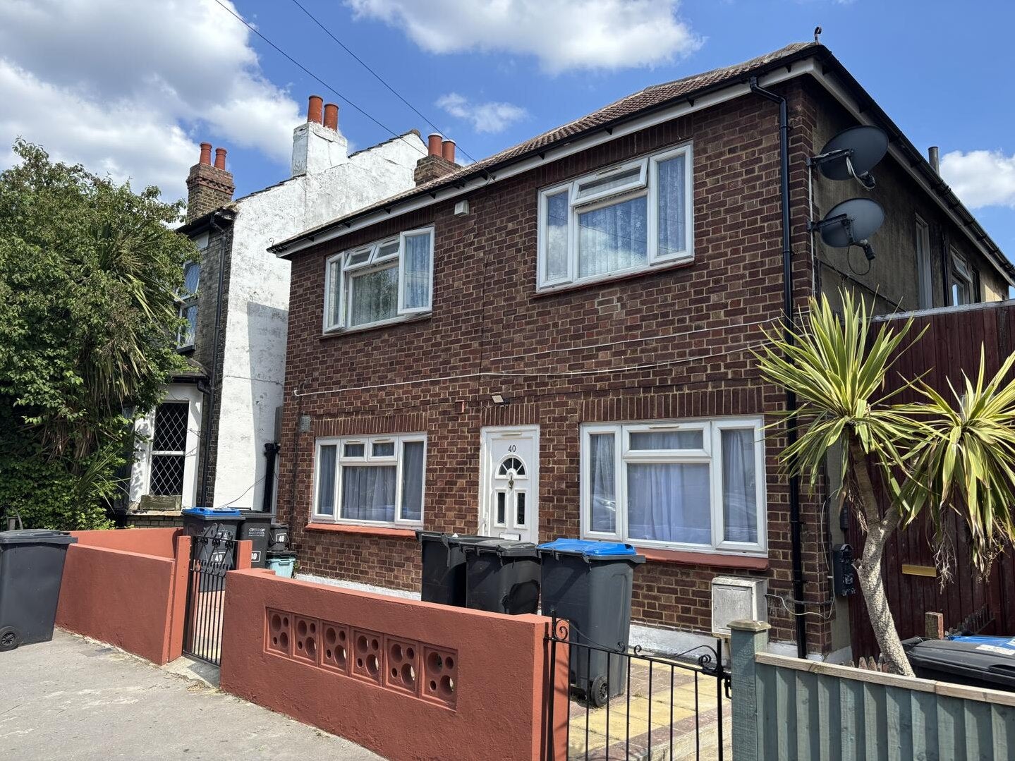 House Apsley Road in Greater London