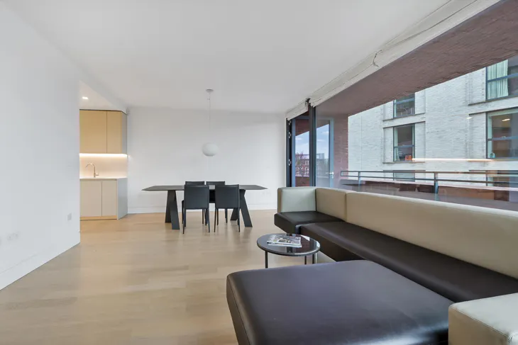 Flat Colville Street in Greater London
