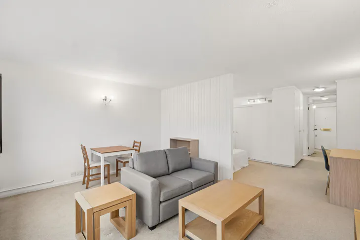 Flat Kensington Place in Greater London