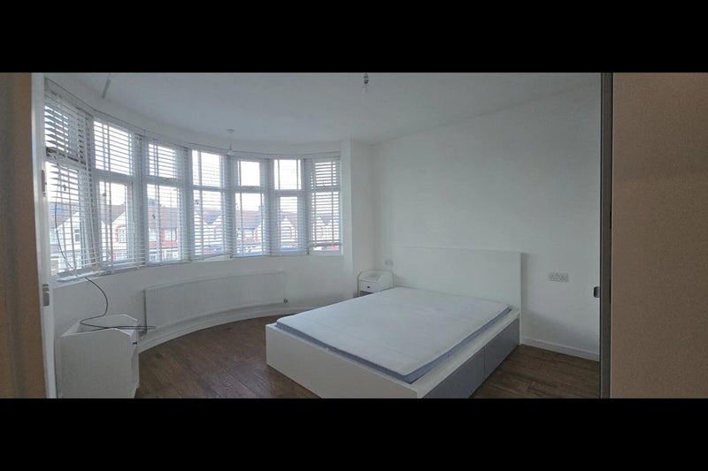Flat Mayfair Gardens in Greater London
