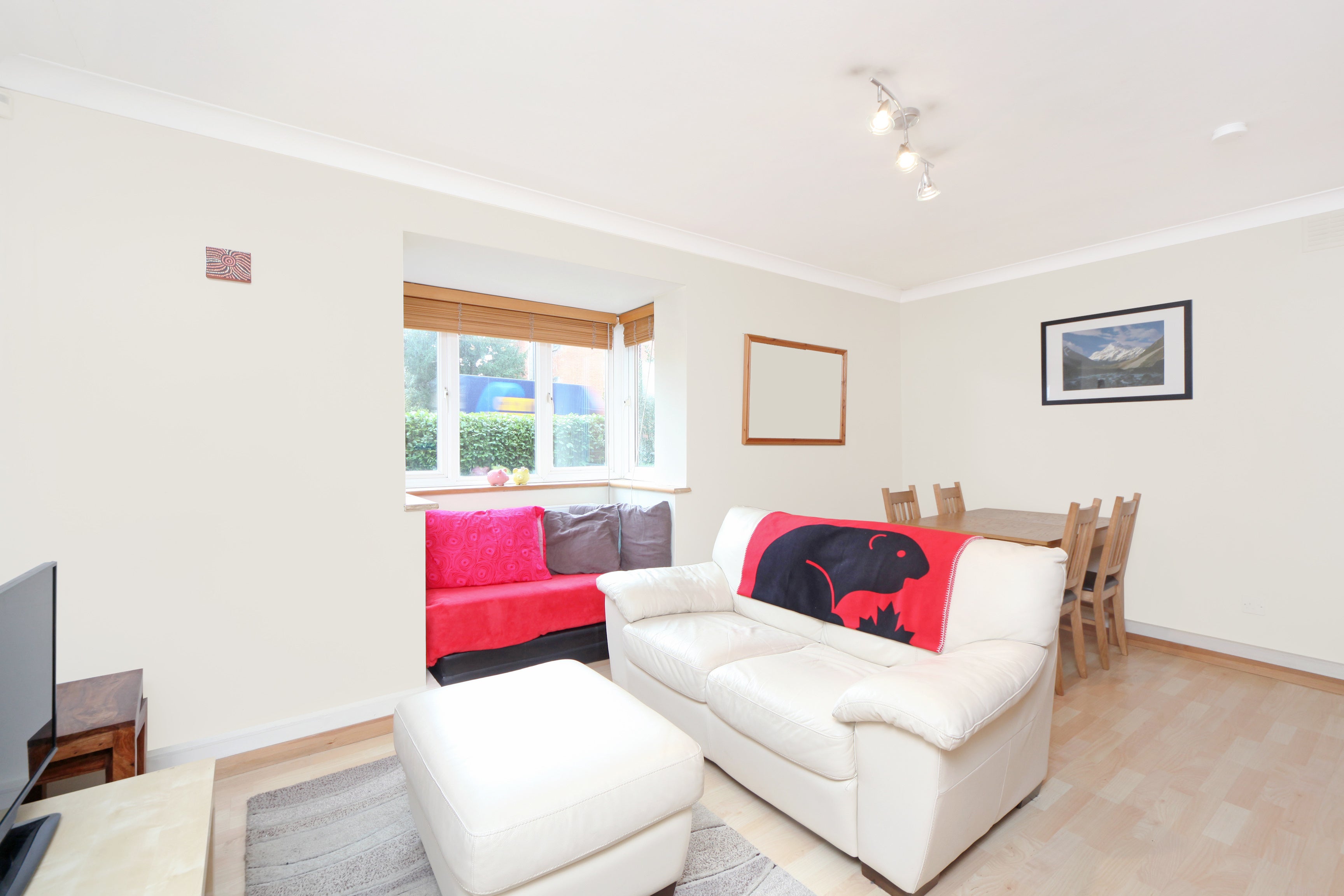 Flat Augustus Road in Greater London