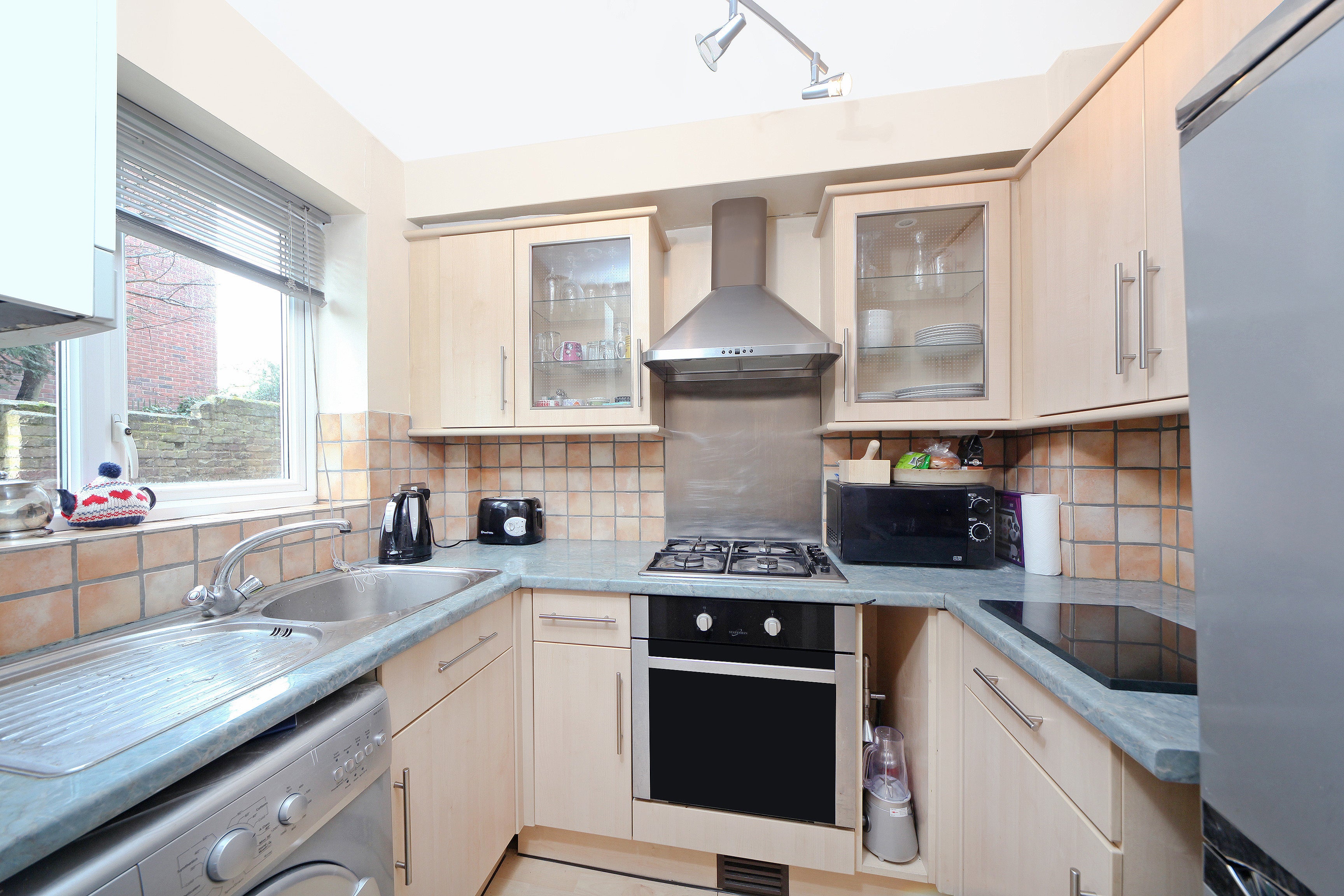 Flat Augustus Road in Greater London