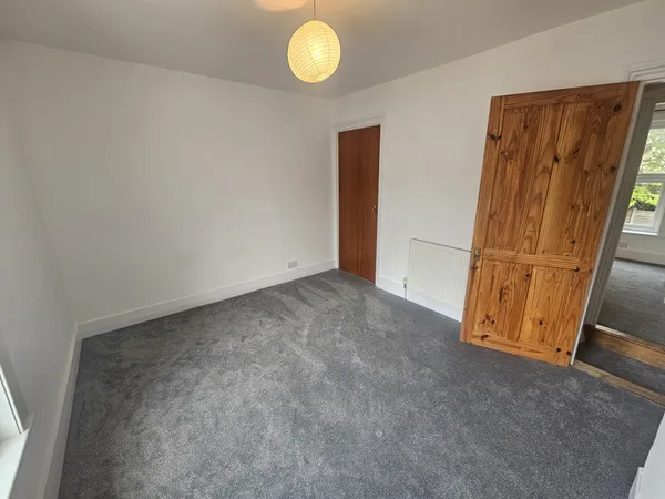 Flat Waterlow Road in Maidstone