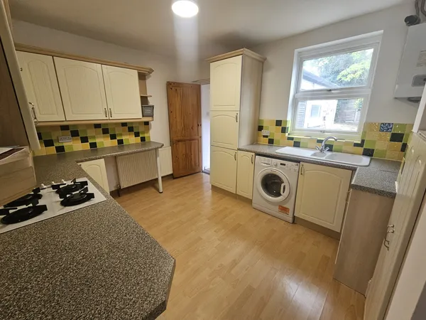 Flat Waterlow Road in Maidstone