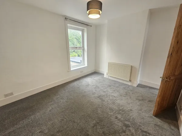 Flat Waterlow Road in Maidstone
