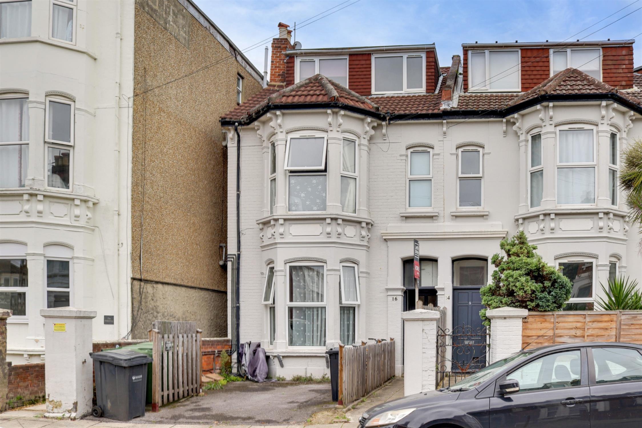 Flat Worthing Road in Portsmouth