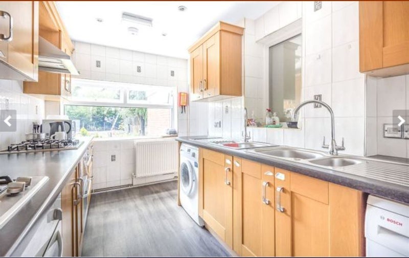 Room The Ridgeway in Greater London