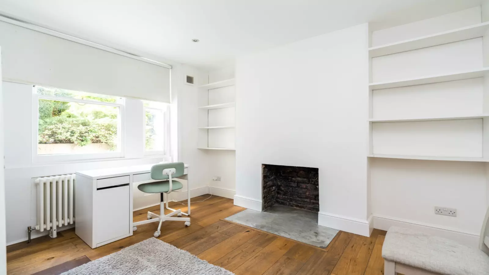 Flat Priory Road in Greater London