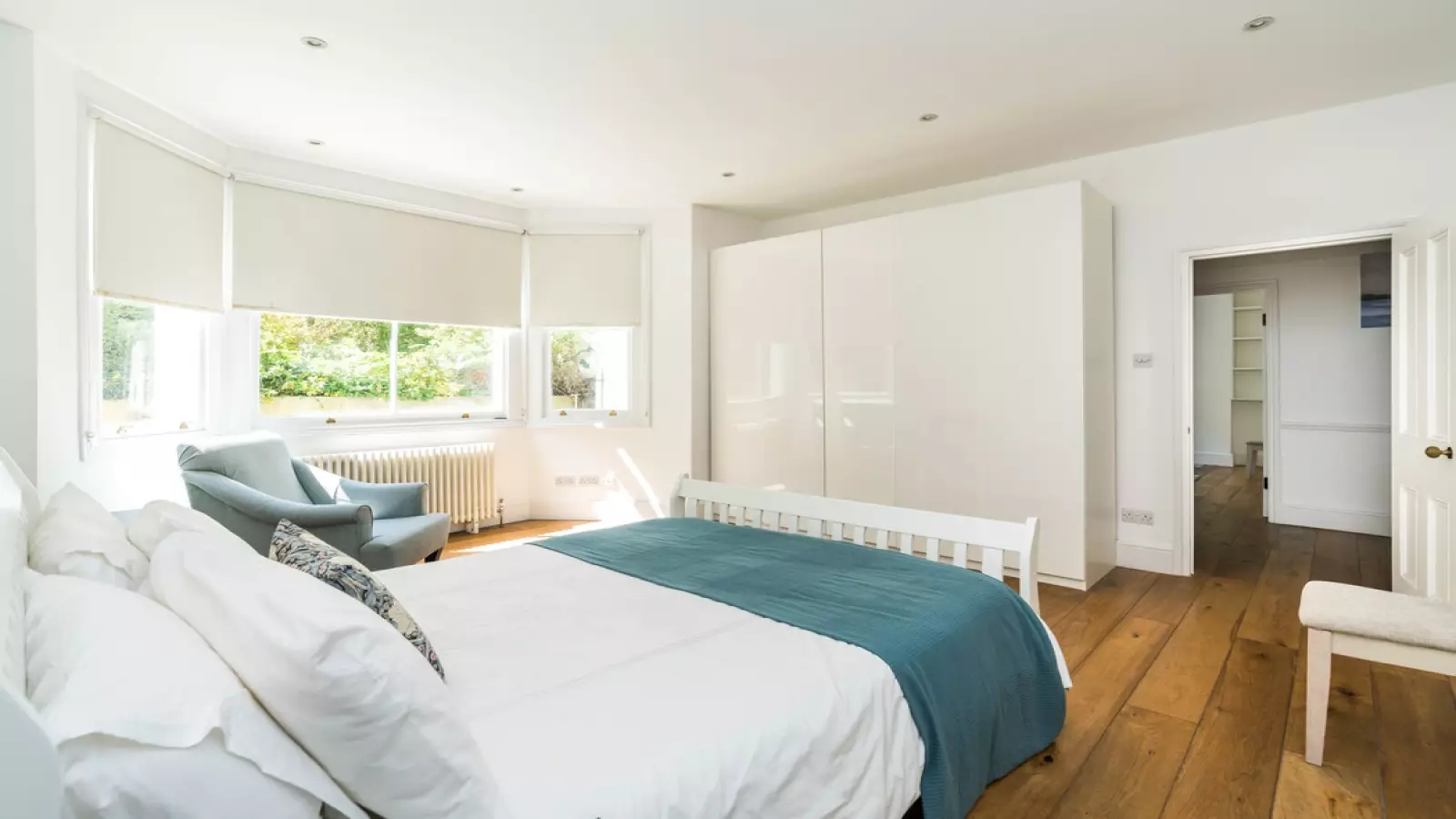Flat Priory Road in Greater London