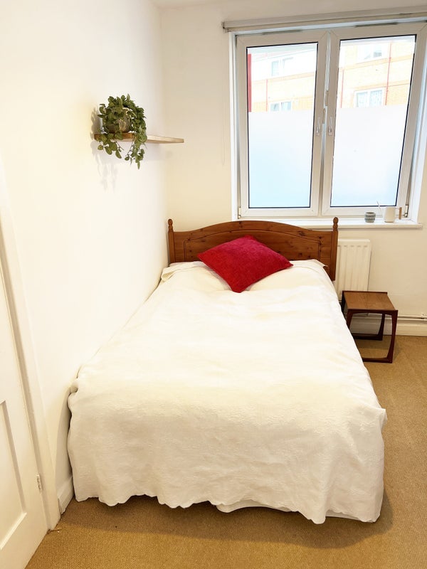 Room Bermondsey Wall East in Greater London
