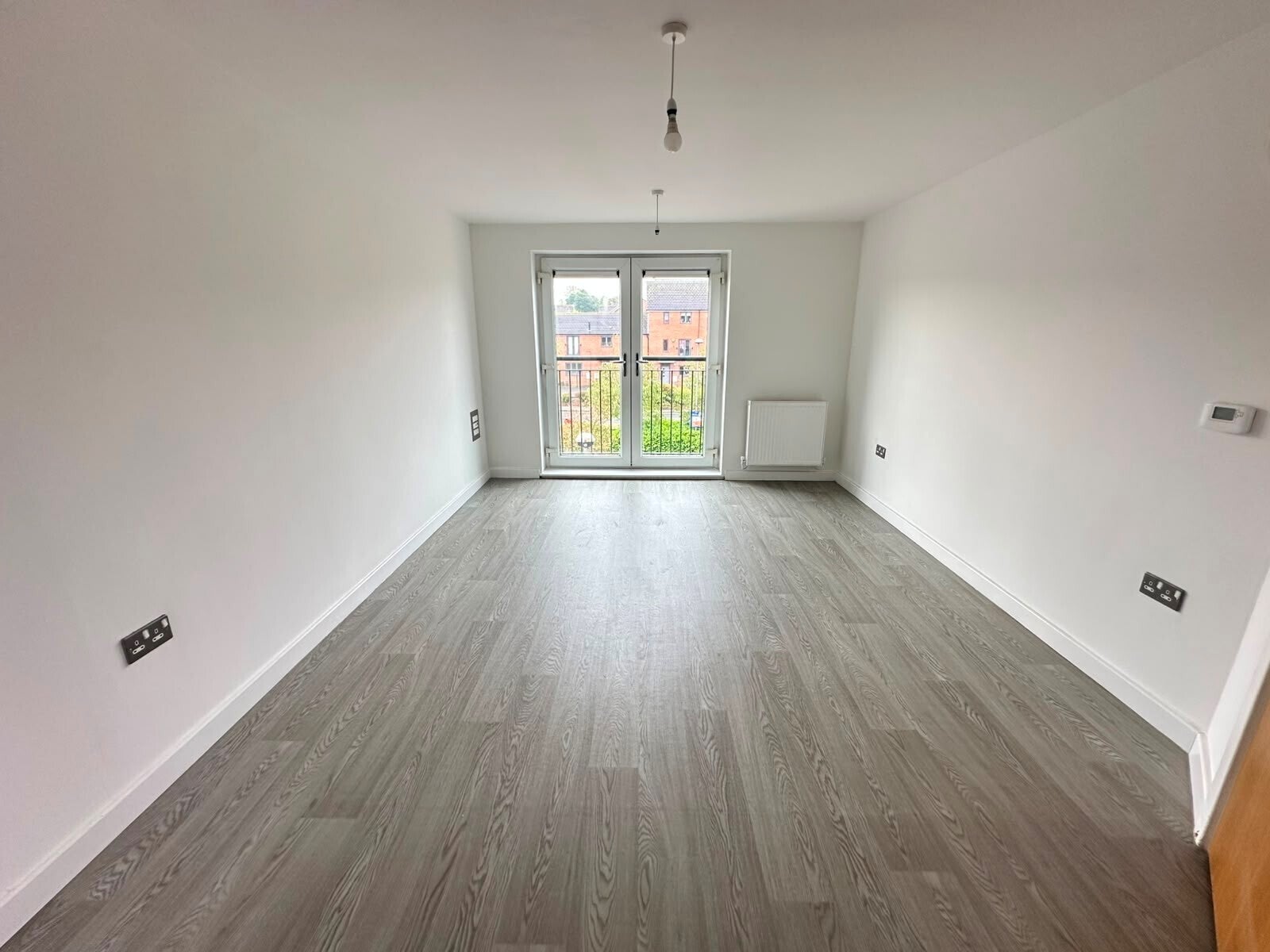 Flat Sandhills Avenue in Leicester