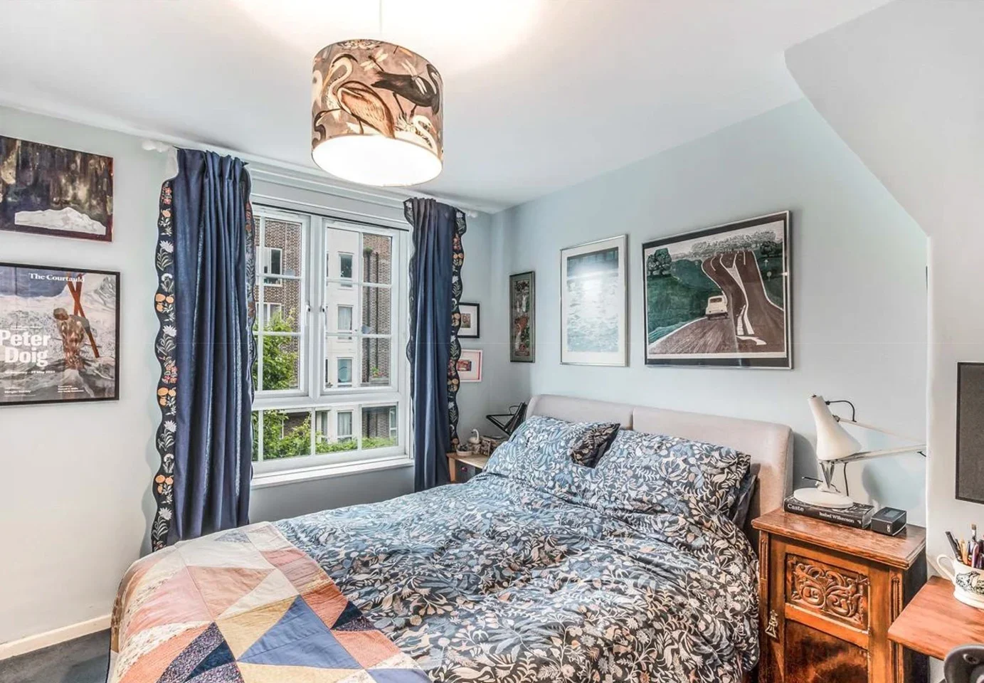 Flat Quorn Road in Greater London