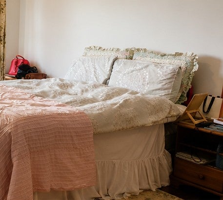 Room St. James' Close in Greater London
