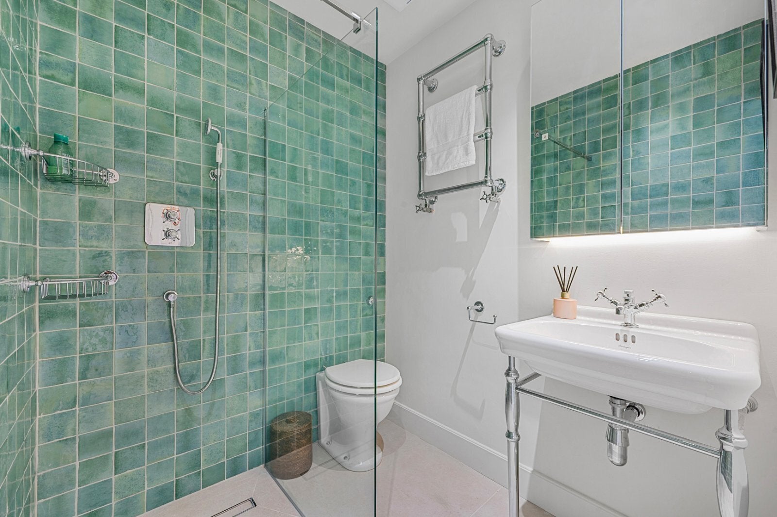 Flat Highbury Park in Greater London
