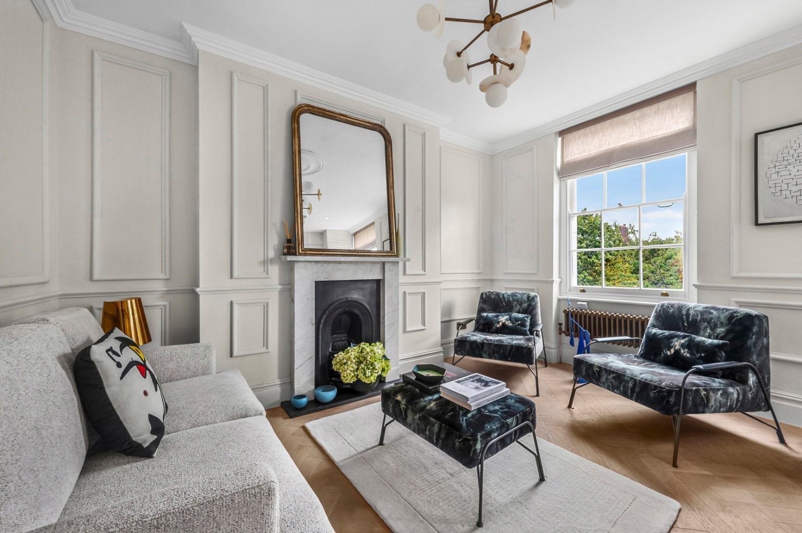 Flat Highbury Park in Greater London