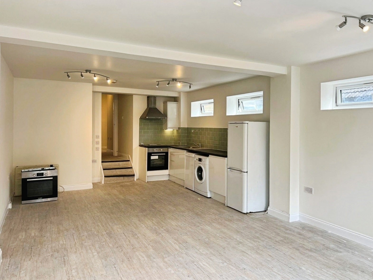 Flat Peterborough Road in Greater London