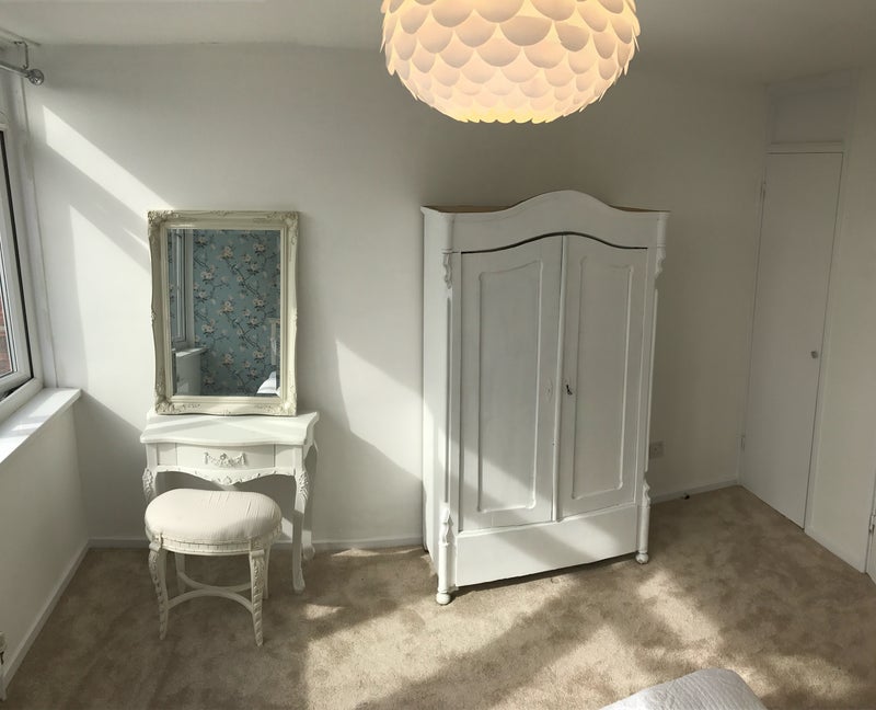 Room Stewarts Road in Greater London
