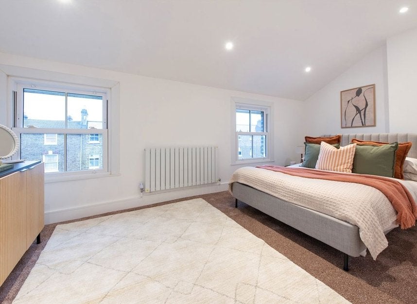 Flat Adelaide Grove in Greater London