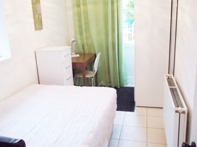 Room Bulwer Road in Leicester