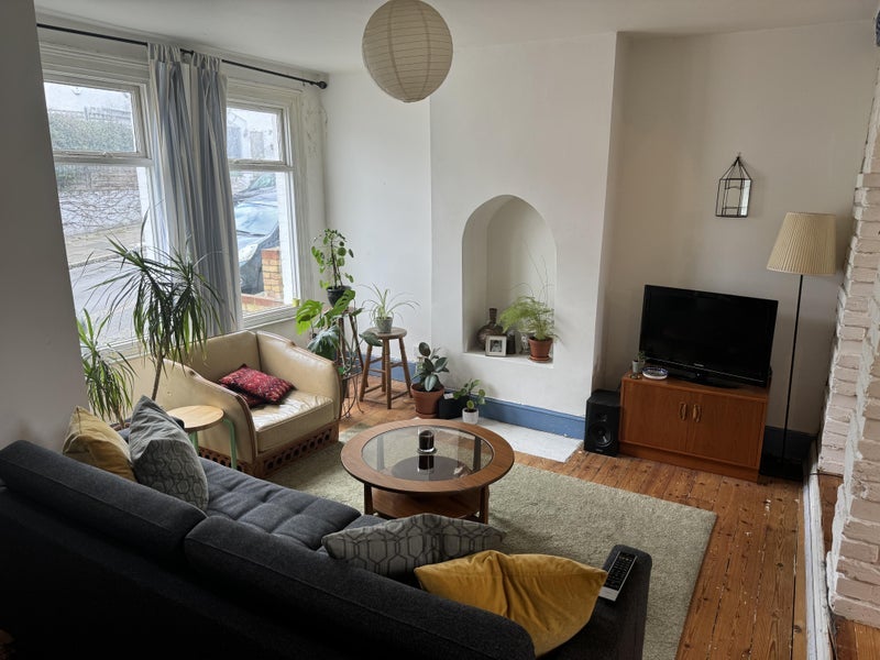 Room Bramblebury Road in Greater London