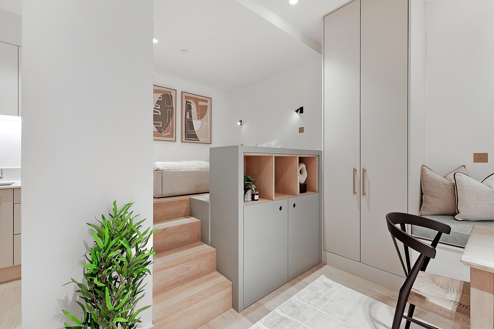 Flat Bramham Gardens in Greater London