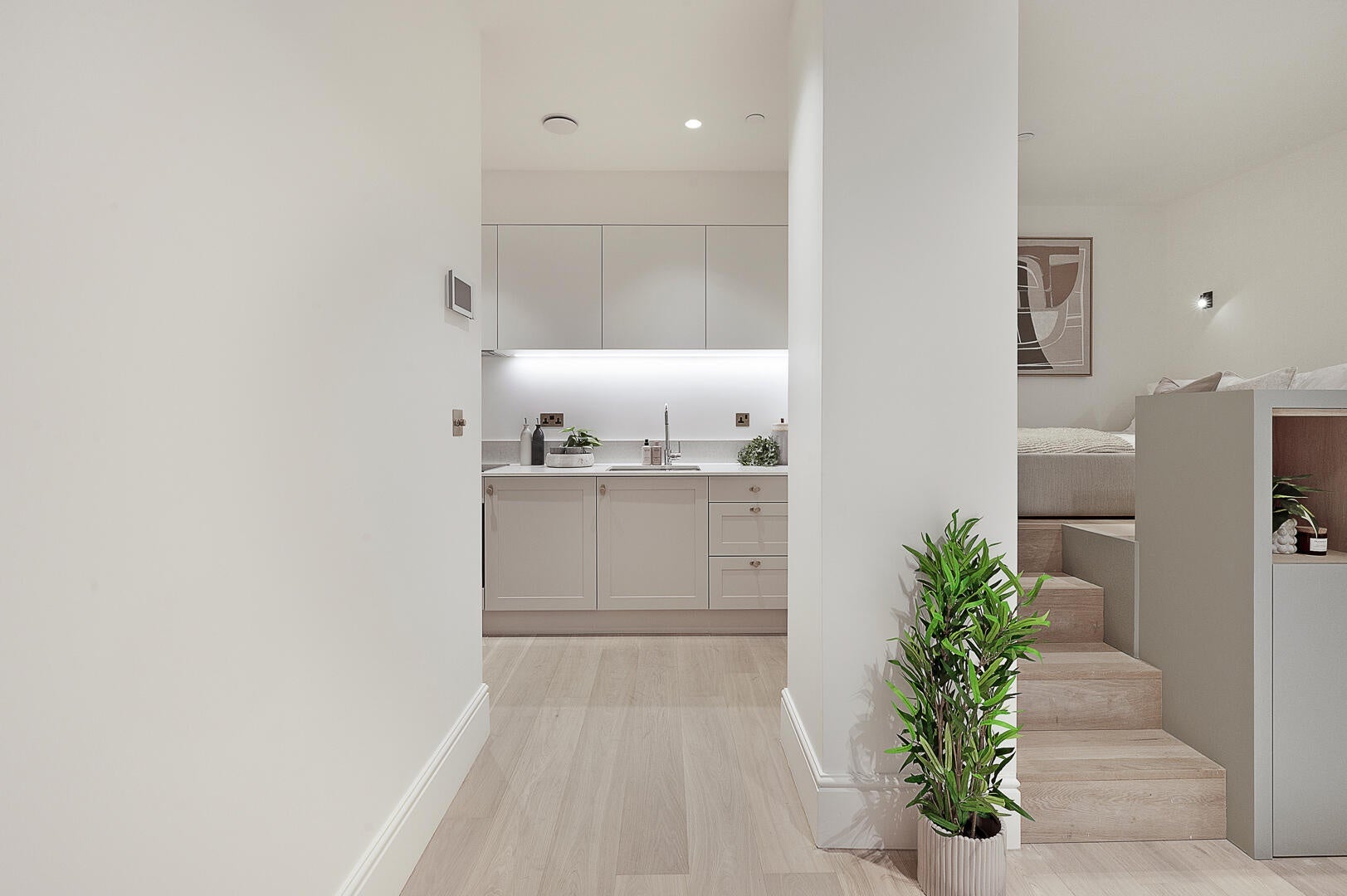 Flat Bramham Gardens in Greater London