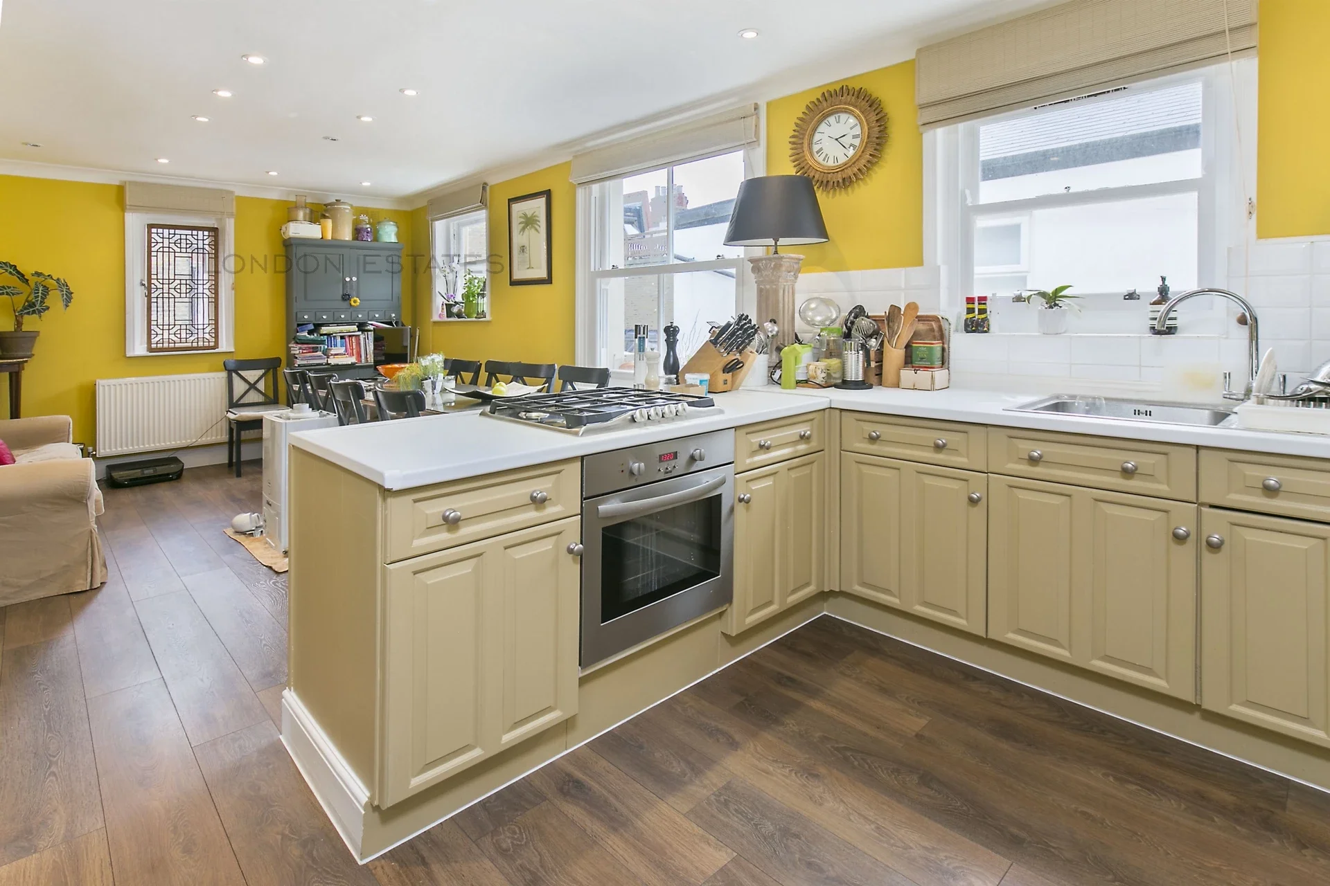 Flat Bronsart Road in Greater London