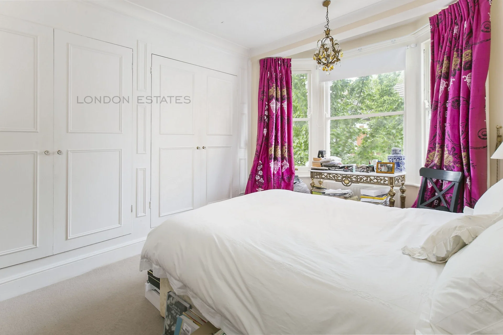 Flat Bronsart Road in Greater London