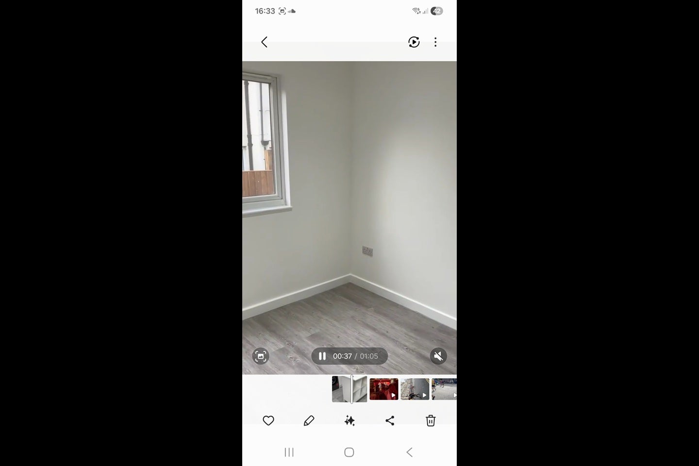 Room Buller Road in Greater London
