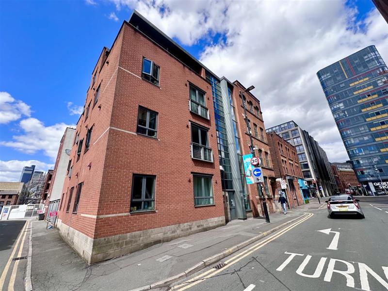 Flat Little Ancoats Street in Manchester