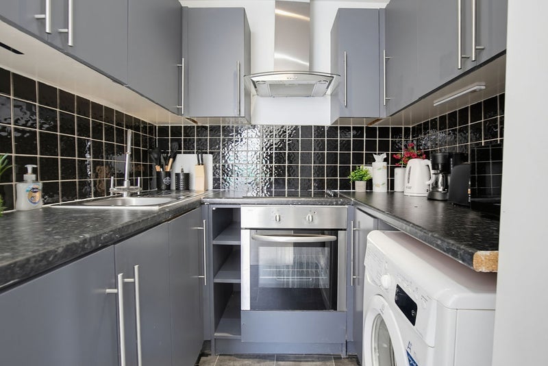Flat Warwick Way in City of Westminster