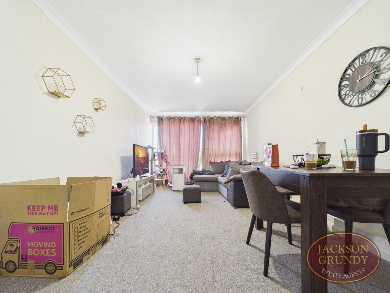 Flat Landcross Drive in Northampton
