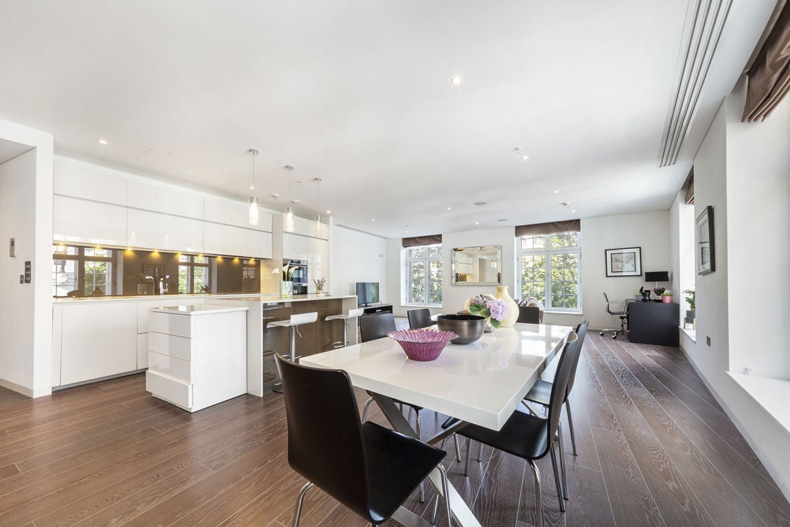 Flat Aldwych in City of Westminster