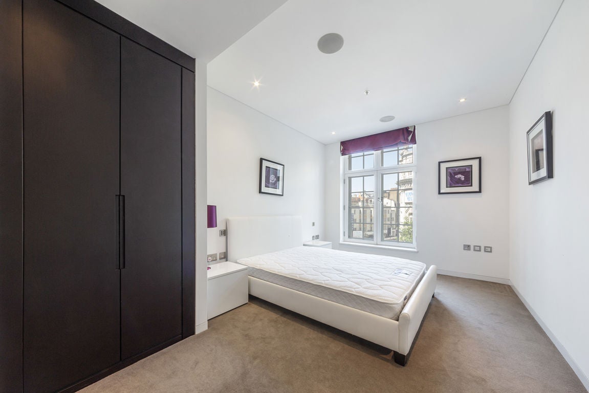 Flat Aldwych in City of Westminster