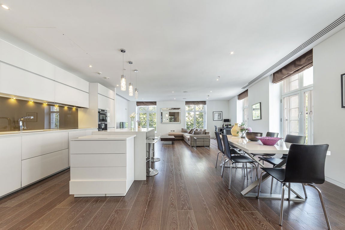 Flat Aldwych in City of Westminster