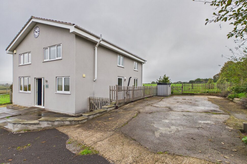 House Martcombe Road in Easton in Gordano