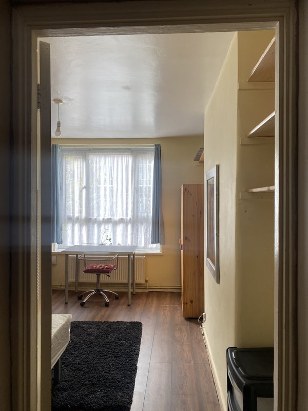 Room Rossendale Street in Greater London