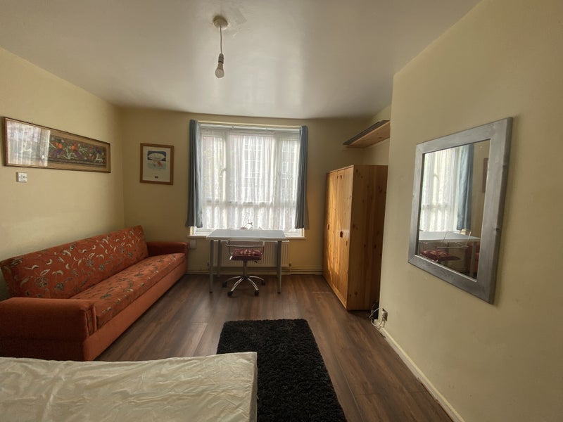 Room Rossendale Street in Greater London